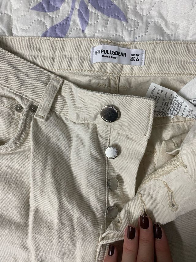 Pantalones vaqueros beige Pull and Bear