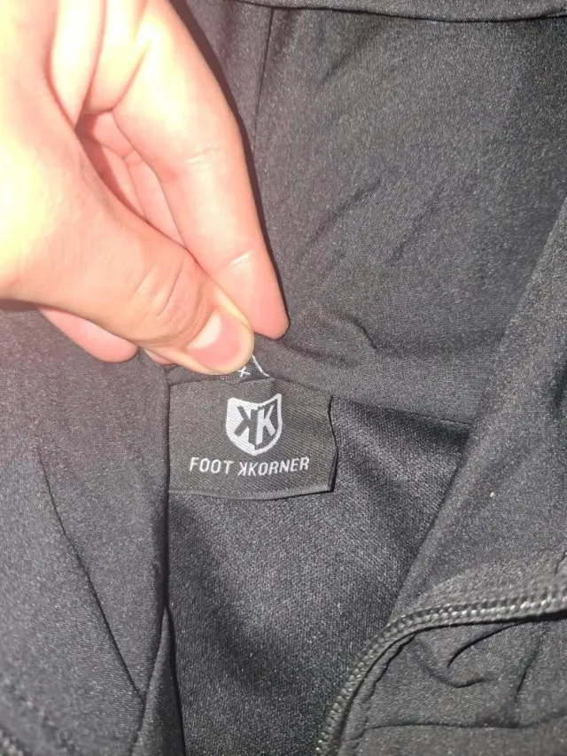 Conjunto Foot Korner Negro Reflectante