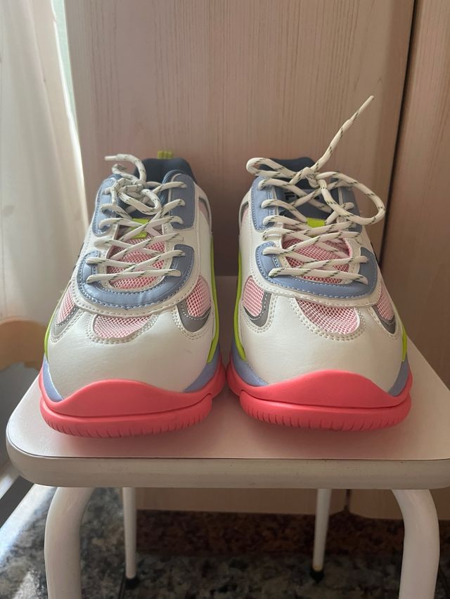 Zapatillas Fila Strada Lucid Nuevas