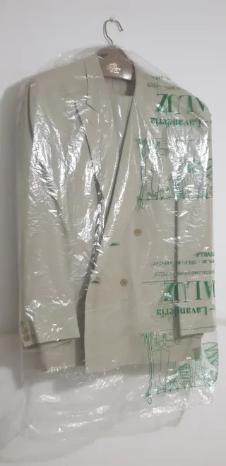 Traje chaqueta claro hombre