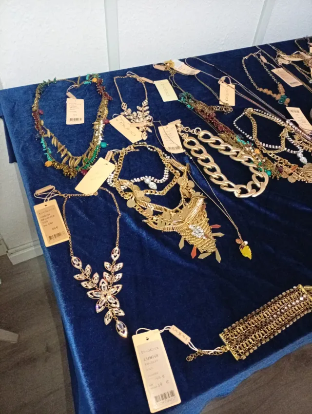 Collares de alta calidad a mitad de precio