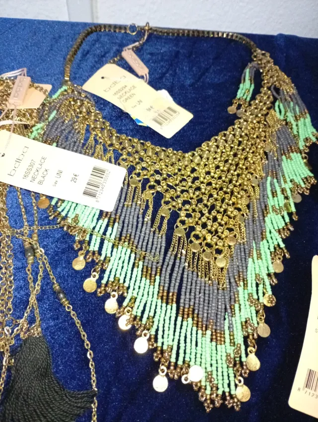 Collares de alta calidad a mitad de precio