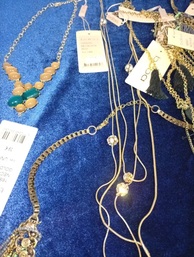 Collares de alta calidad a mitad de precio