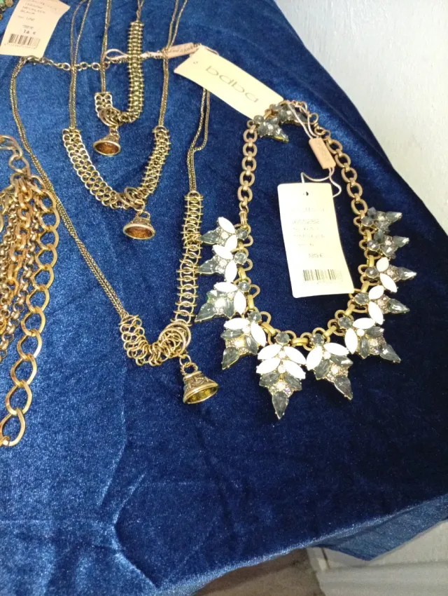 Collares de alta calidad a mitad de precio