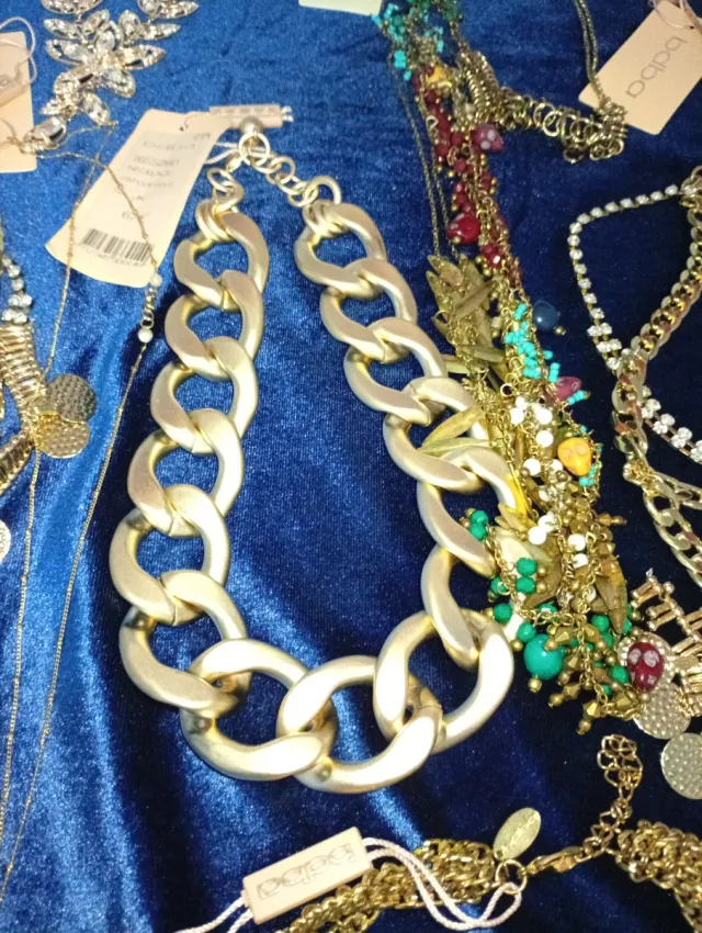 Collares de alta calidad a mitad de precio