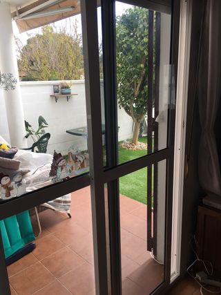 Vendo 2 Puertas correderas de aluminio.