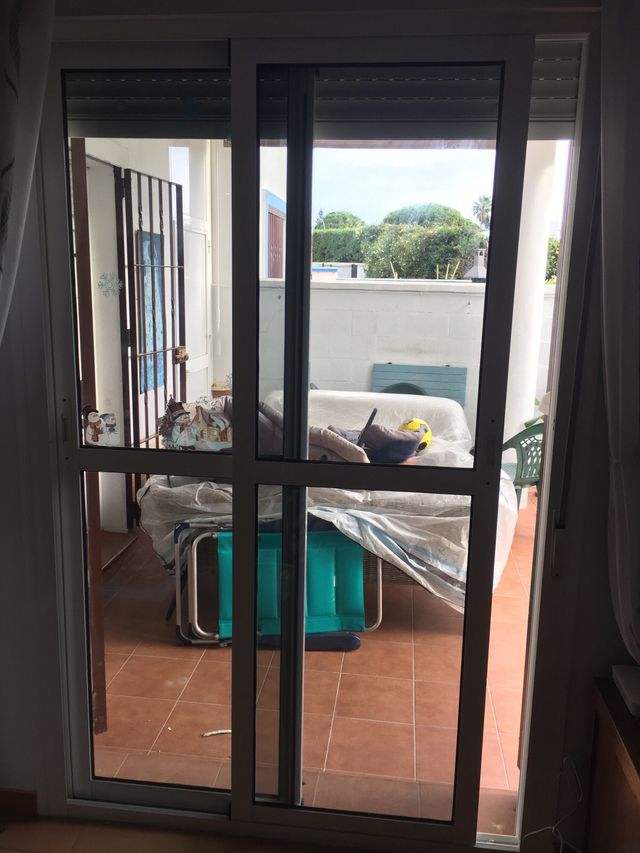 Vendo 2 Puertas correderas de aluminio.