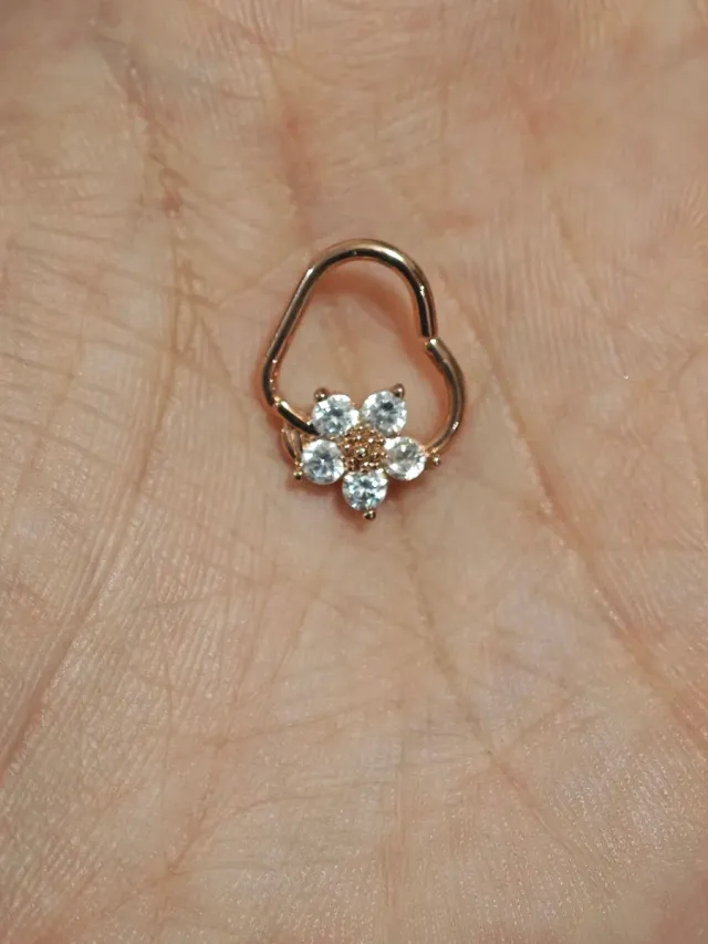 Piercing Corazón Flor Circonitas Oro Rosa