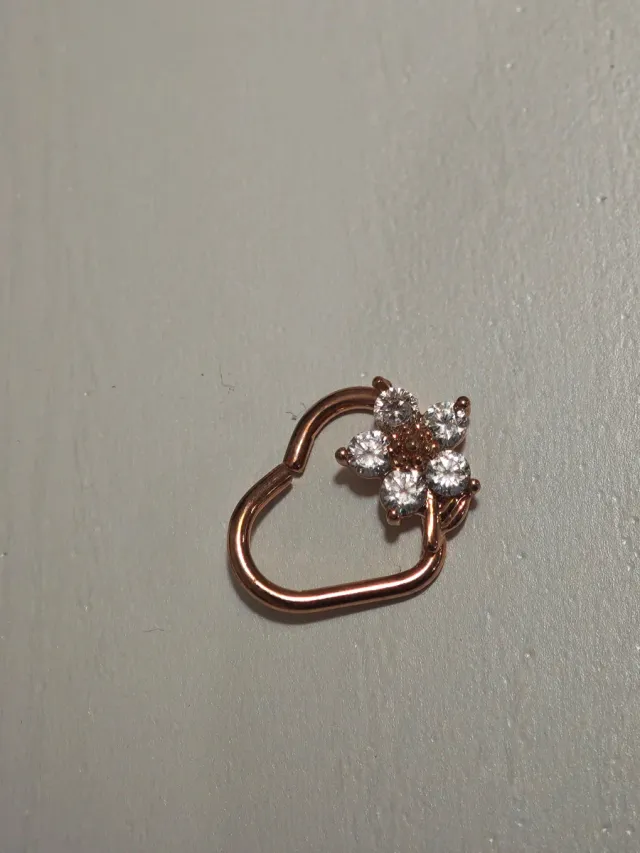 Piercing Corazón Flor Circonitas Oro Rosa