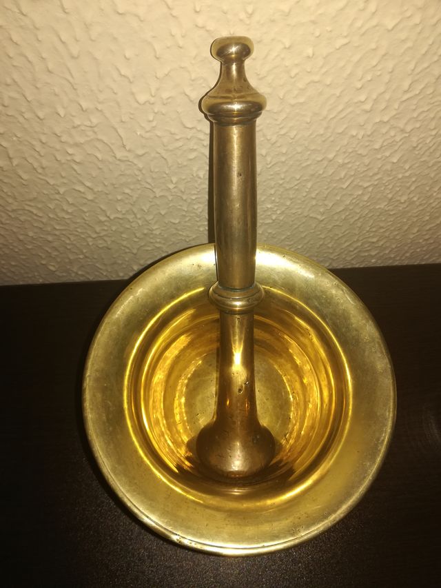 Grande mortaio e pestello