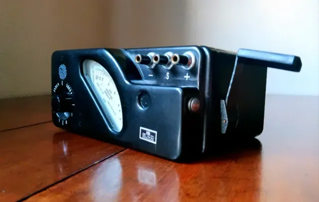 Megóhmetro Hartmann & Braun