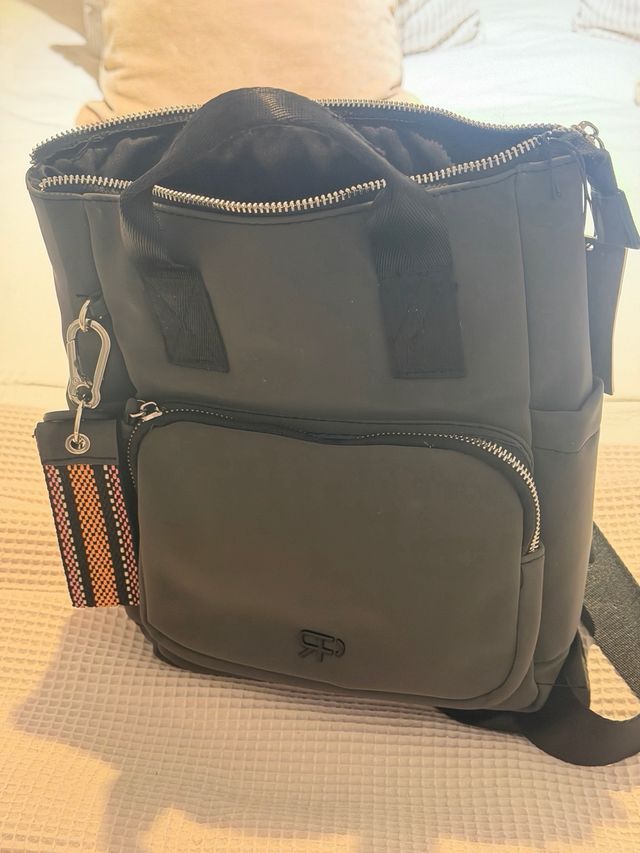 Mochila Parfois gris