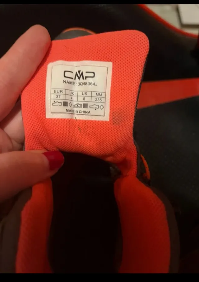 Botas de montaña CMP grises y naranjas talla 37