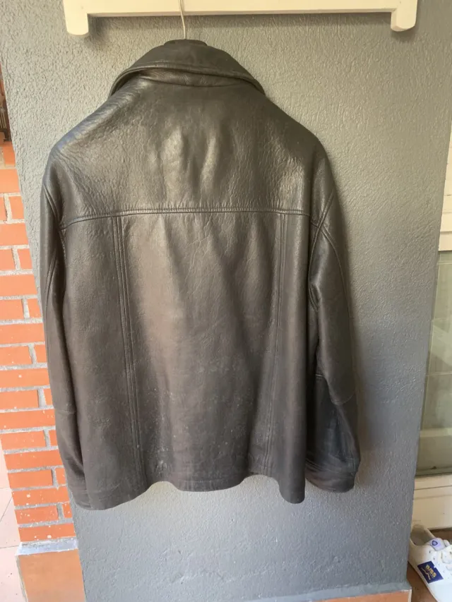 Cazadora de cuero Camel negra