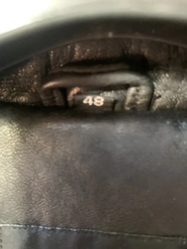 Cazadora de cuero Camel negra