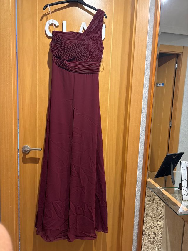 Vestido granate de fiesta