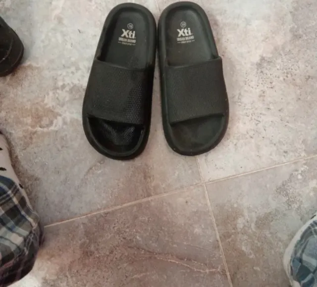 Chanclas Xti Negras Talla 39
