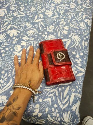 Monedero Victorio & Lucchino Rojo y Marrón