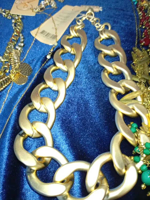 Collar cadena eslabones dorados y verdes