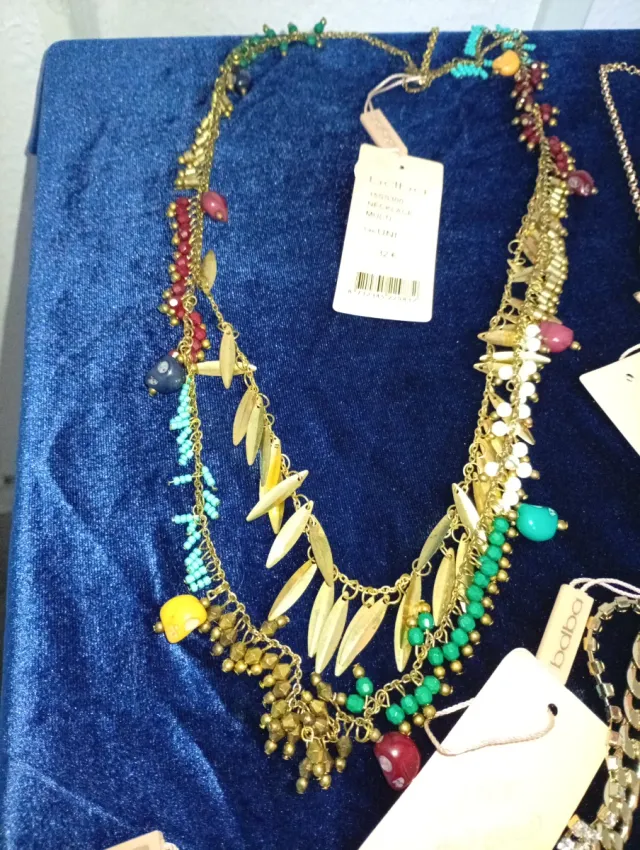 Collar cadena eslabones dorados y verdes