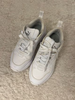 Zapatillas Puma blancas con plataforma