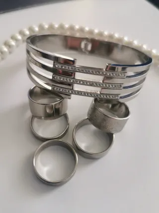 Conjunto Pulsera y 5 Anillos de acero inoxidable