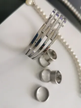 Conjunto Pulsera y 5 Anillos de acero inoxidable