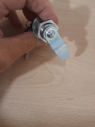 Cerradura de buzón con llave