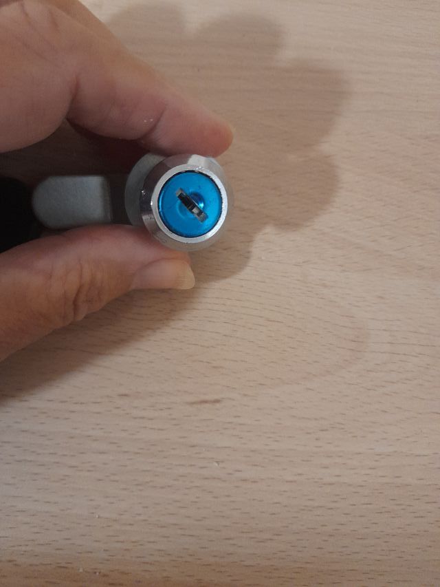 Cerradura de buzón con llave