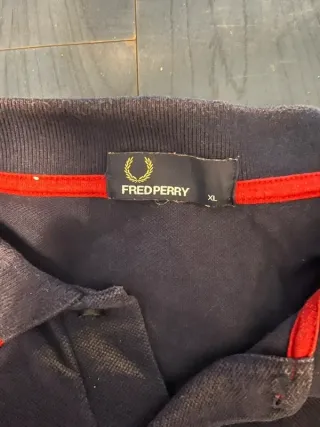 Polo Fred Perry Negro y Rojo Talla XL