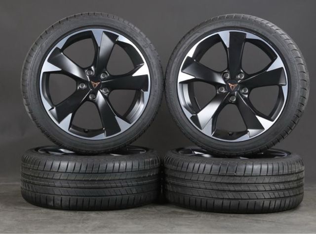Llantas R18 con Neumáticos Bridgestone 225/40/18