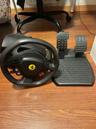 Volante Thrustmaster Ferrari