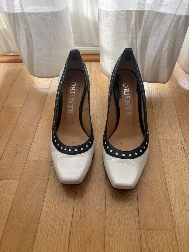 Zapatos de piel tacón blancos y negros talla 38