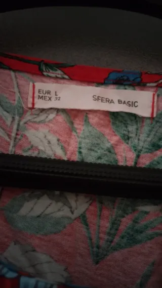 2 Blusas Estampadas Floral muy bonitas y ponible