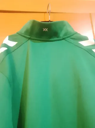 Chaqueta Betis Hummel verde