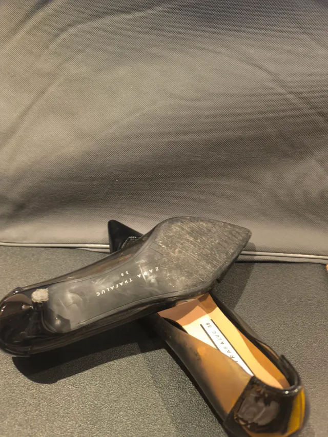 Zapatos tacón kitten vinilo Zara Talla 38