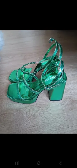 Sandalias tacón plataforma verde