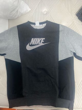 Sudadera Nike gris y negra