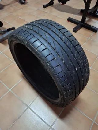 Neumático Bridgestone Potenza medida 235/35/R19