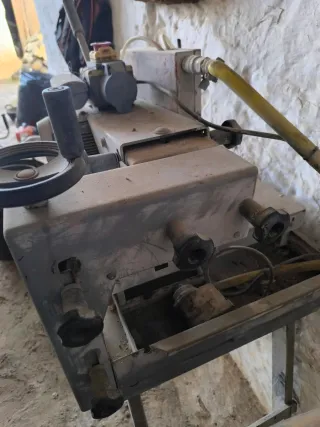 Mesa de corte con agua