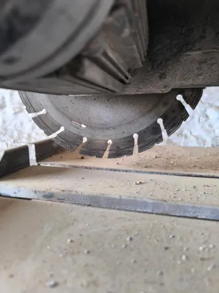 Mesa de corte con agua