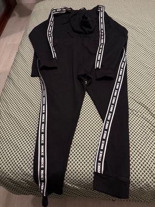 Conjunto deportivo Nike negro hombre
