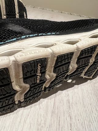 Zapatillas Skechers Glide Step Flex Goodyear