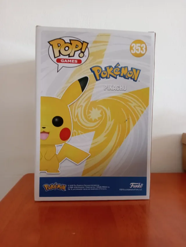 Funko Pop! Pikachu Grande Pokémon 353