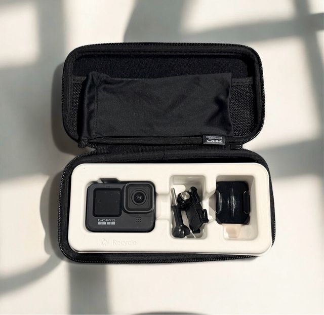GoPro HERO9 Black + Supporto 3-way