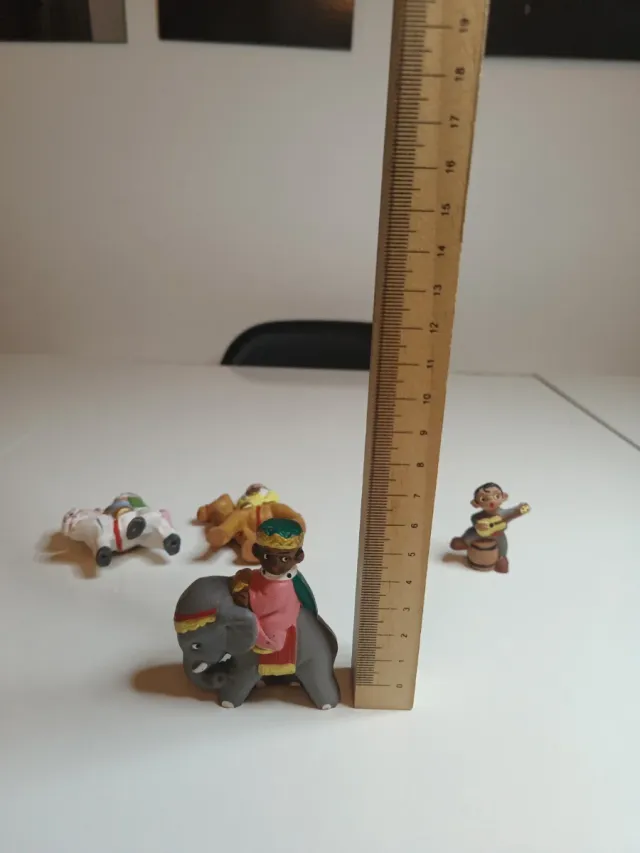 Figuras de Barro Antigas dos Reis Magos