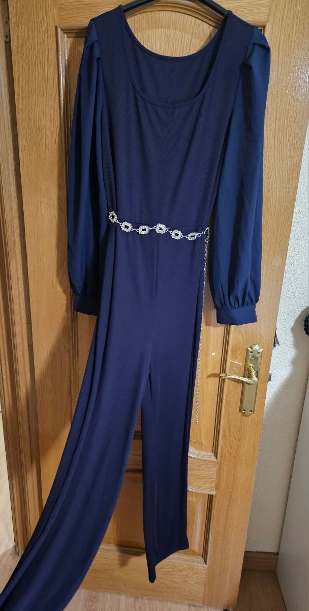 Mono fiesta XL azul con cinturón plateado