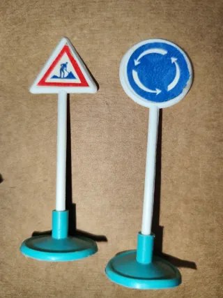 Señales de tráfico de juguete años 70