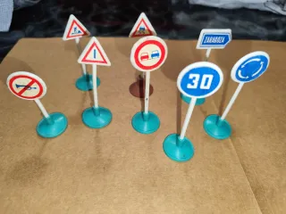 Señales de tráfico de juguete años 70