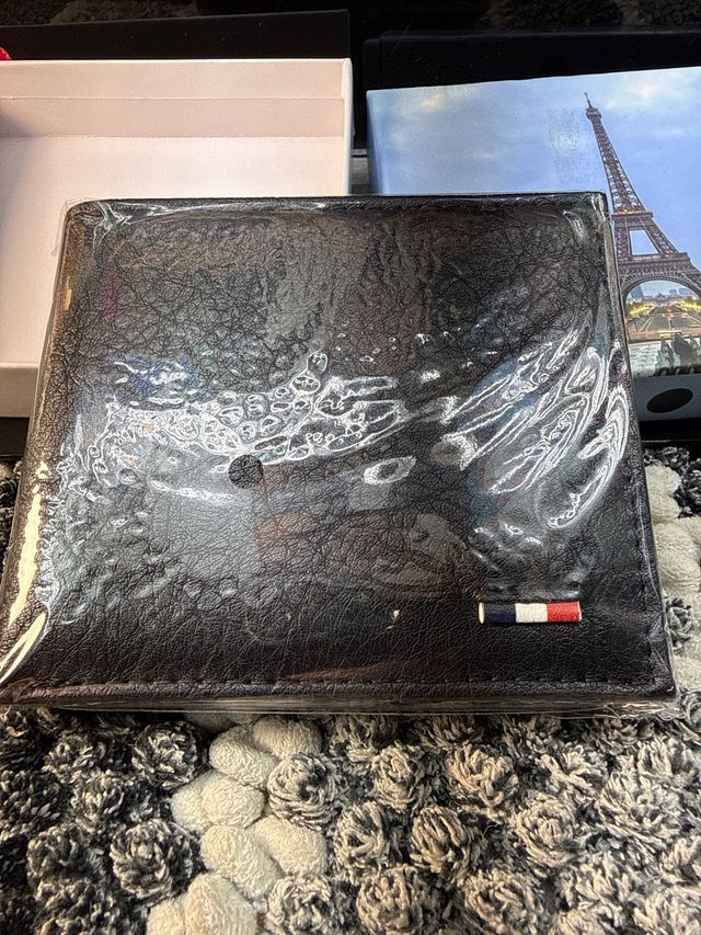 Cartera de caballero negra